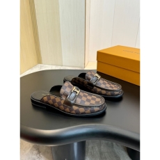 Louis Vuitton Slippers